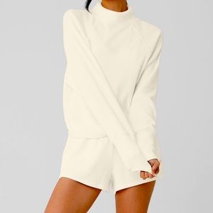 Alo Yoga Waffel Weekend Escape Mock Neck long sleeve top
